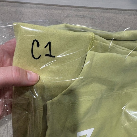 Peloton Like Green/Yellow Sports Bra and Shorts Set - Picture 7 of 7